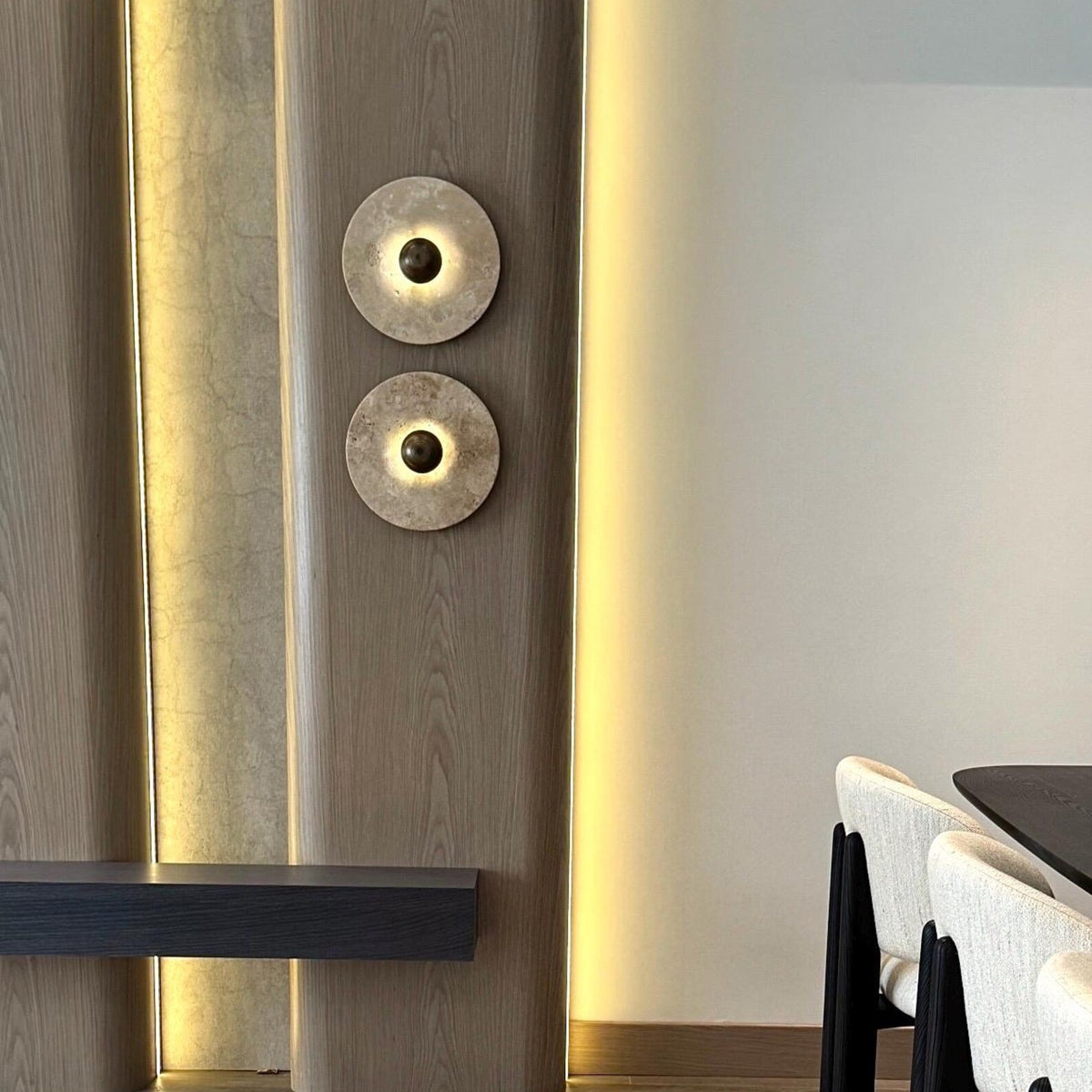 Alese Travertine Wall Lamp – Natural Stone & Mid-Century Modern Wall Sconce