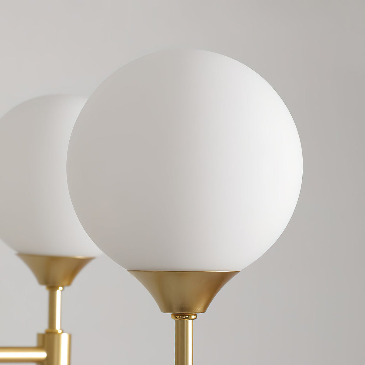 Alessio Globe Chandelier – Fine-Grained Brass & Spherical Glass Modern Chandelier