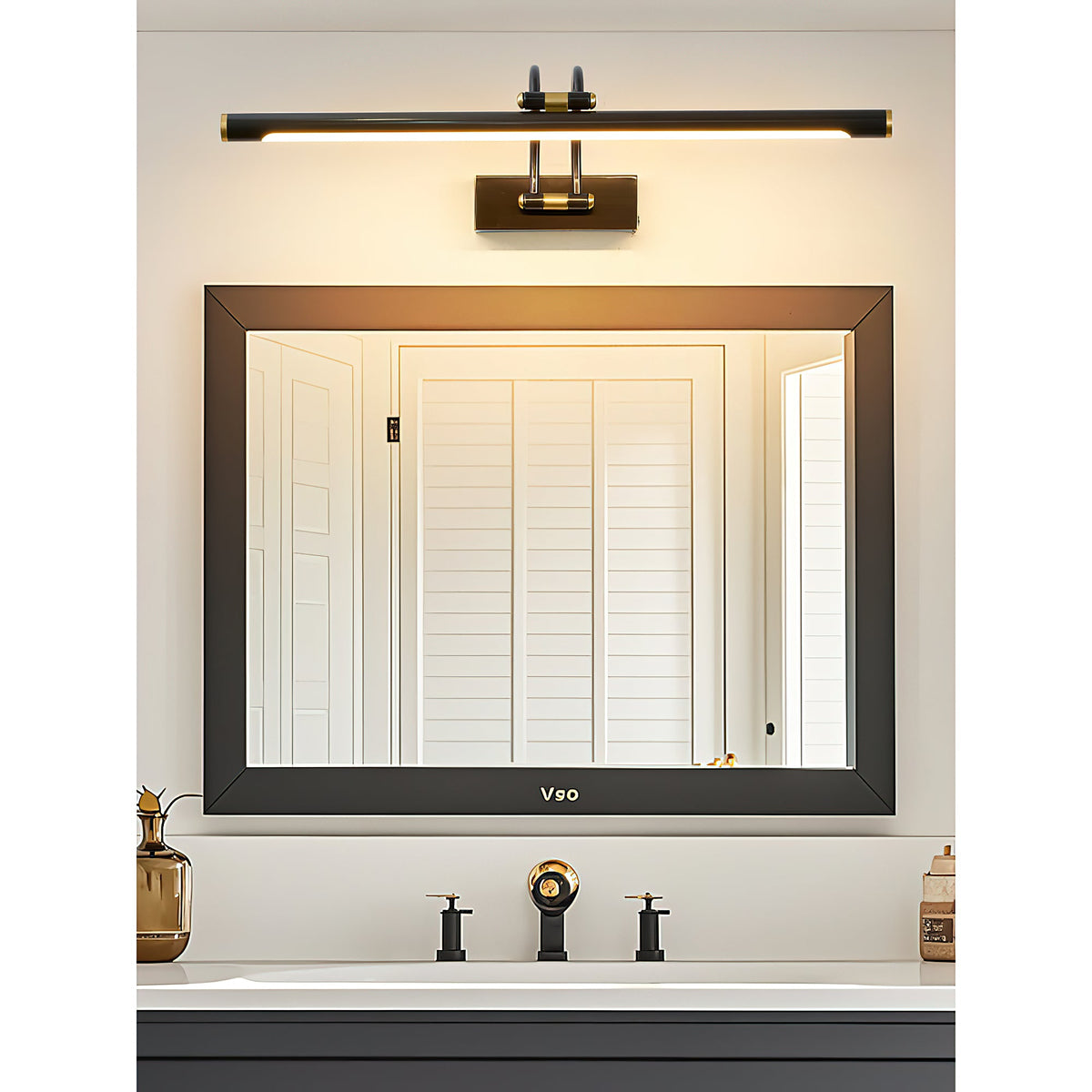 Alton Brass Rechargeable Wall Lamp – Antique Brass Picture & Accent Wall Light