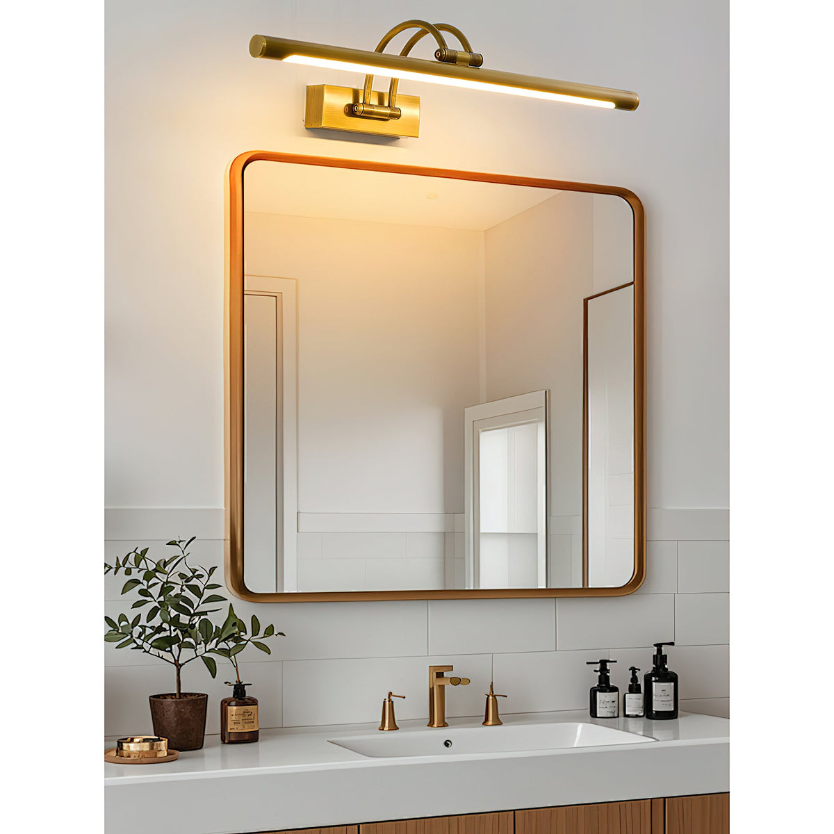 Alton Brass Rechargeable Wall Lamp – Antique Brass Picture & Accent Wall Light