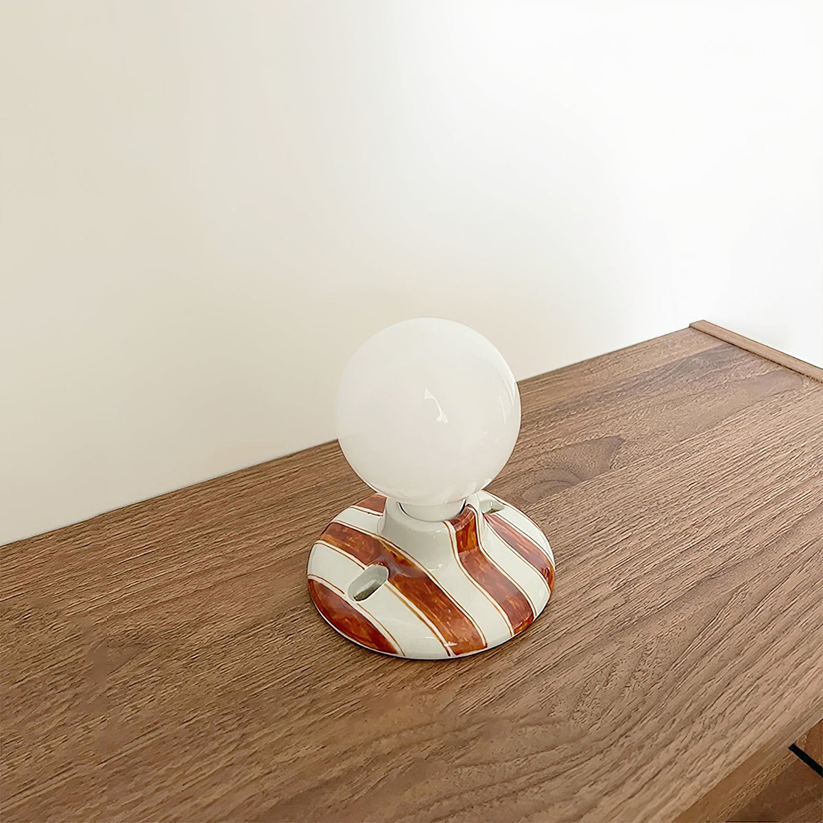 Ambrette Wall Lamp – Clean Ceramic Silhouette & Minimalist Modern Wall Sconce