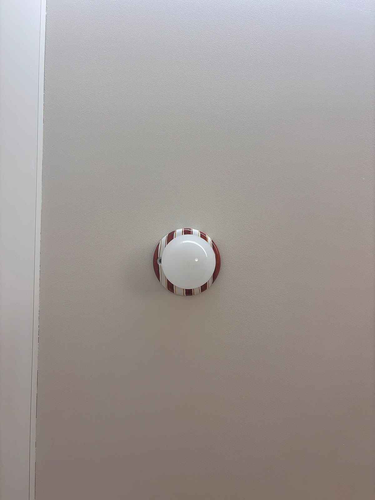 Ambrette Wall Lamp – Clean Ceramic Silhouette & Minimalist Modern Wall Sconce