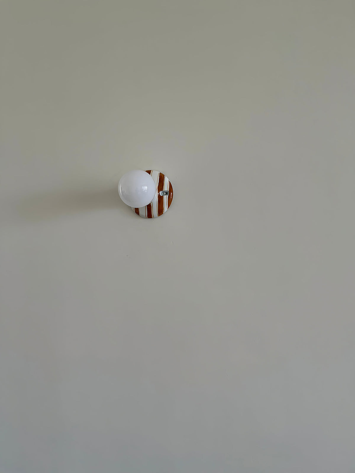 Ambrette Wall Lamp – Clean Ceramic Silhouette & Minimalist Modern Wall Sconce