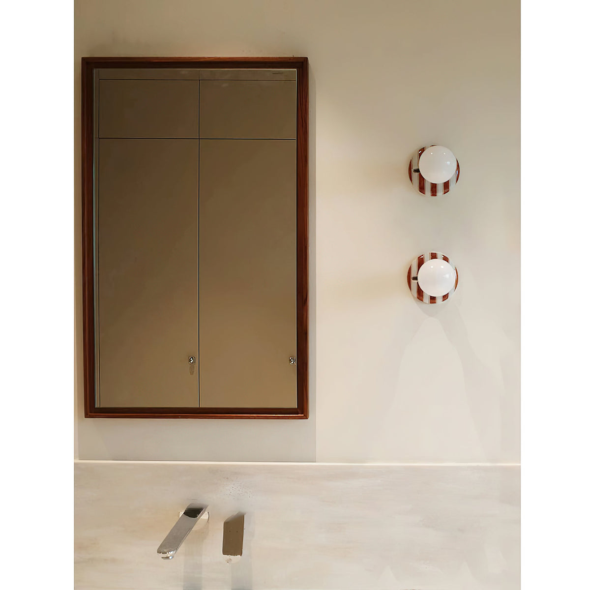 Ambrette Wall Lamp – Clean Ceramic Silhouette & Minimalist Modern Wall Sconce
