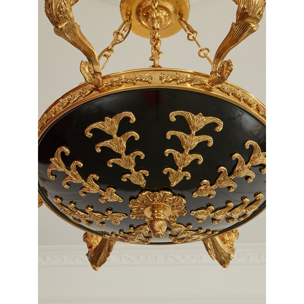 Amelie Grand Chandelier – Opulent Brass & Black Aluminum Multi-Head Chandelier
