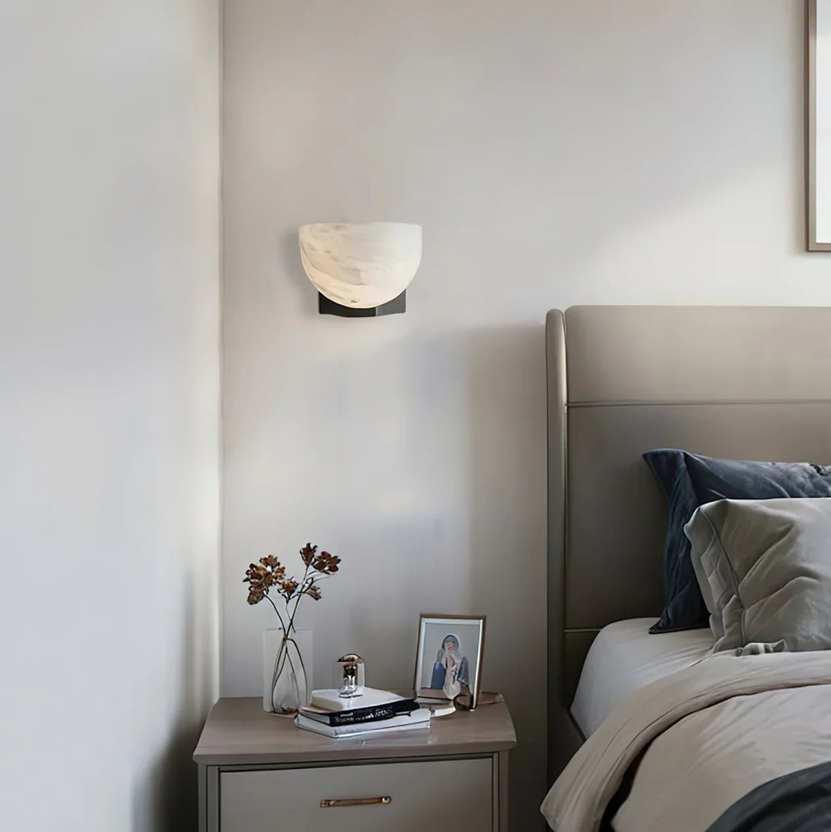 Ando Brass Alabaster Sconce – Hand-Carved Alabaster Globe & Burnished Metal Wall Sconce