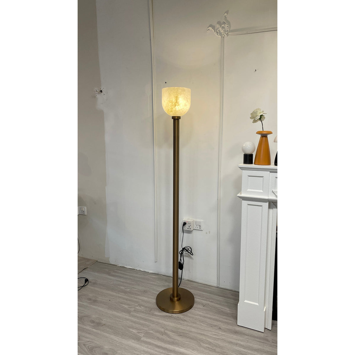 Ansley Floor Lamp – Sleek Metal & Natural Alabaster Torch Floor Lamp