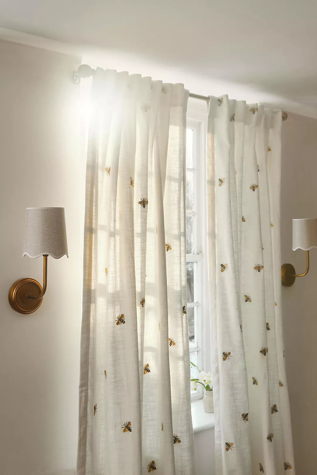 Ariel Wall Lamp | Luxury Woven Shade & Scalloped Linen Brass Sconce