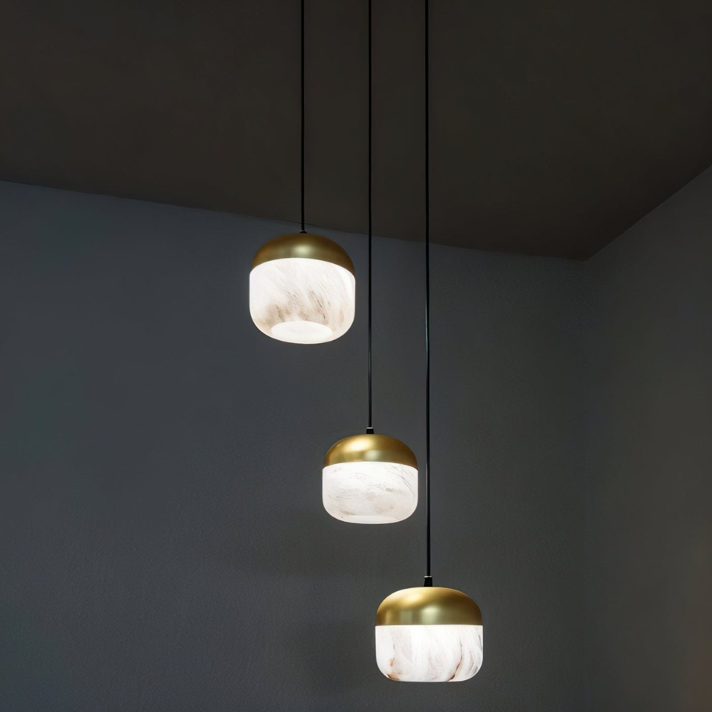 Asta Alabaster Pendant Lamp | Luxury Brass & Natural Stone Hanging Light