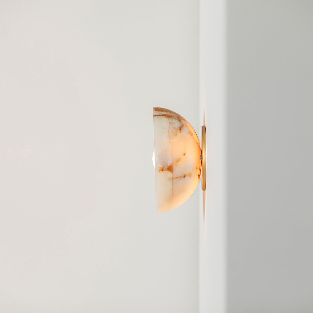 Aurelia Surface Sconce | Minimalist Moon Jellyfish Jade Wall & Ceiling Lamp
