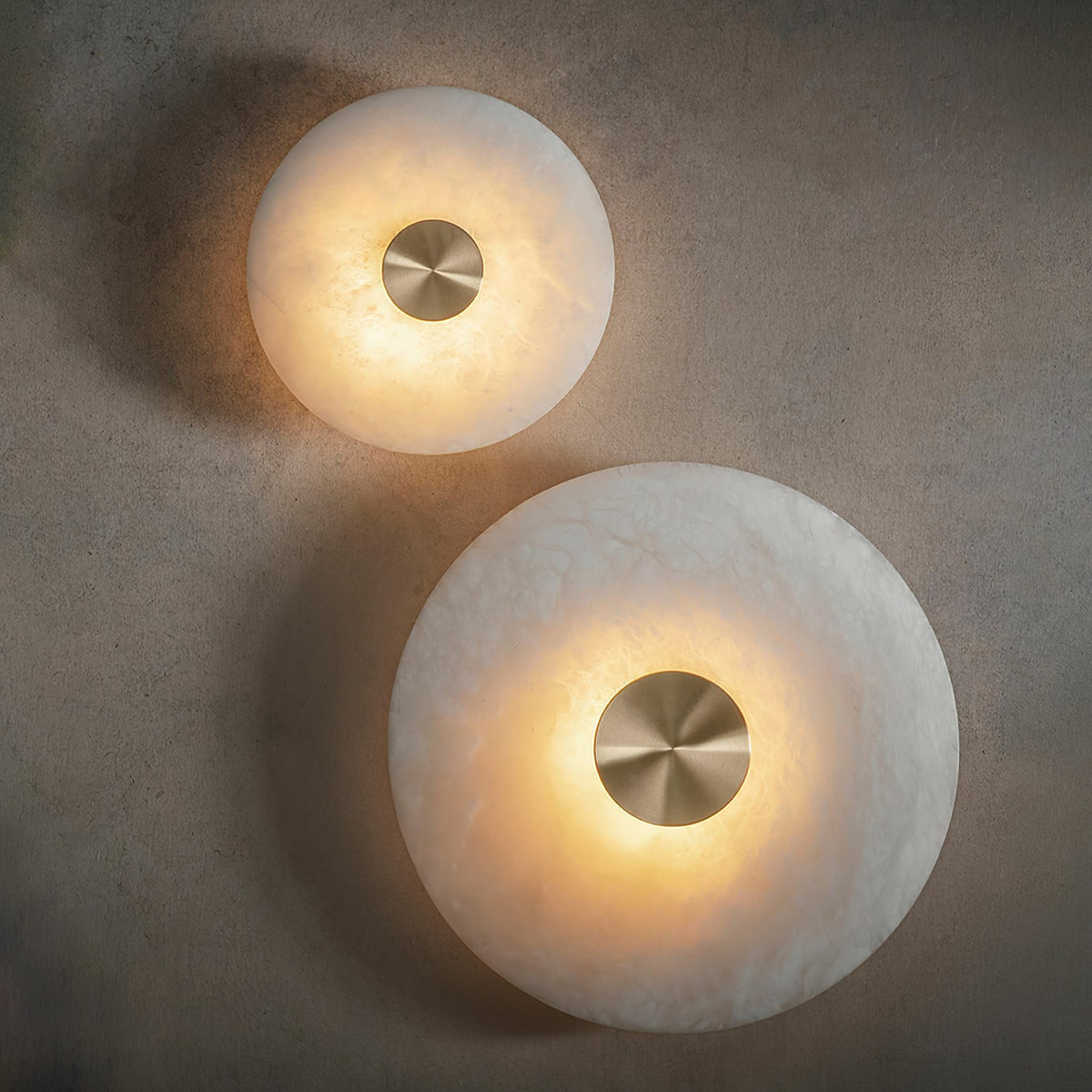 Bide Alabaster Wall Lamp – Refined Brass & Genuine Alabaster Wall Sconce