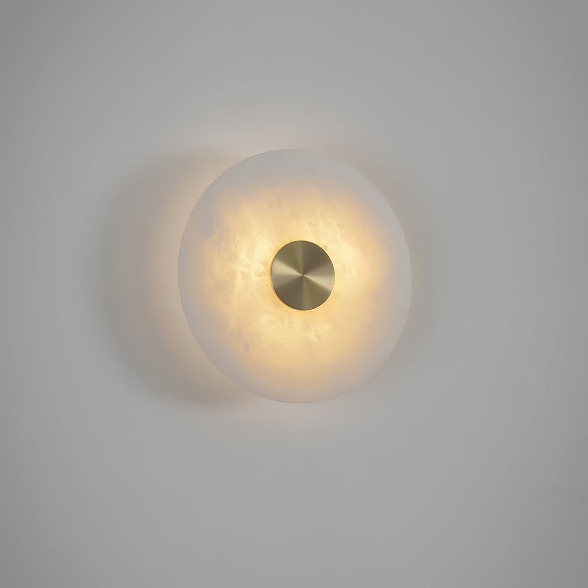 Bide Alabaster Wall Lamp – Refined Brass & Genuine Alabaster Wall Sconce