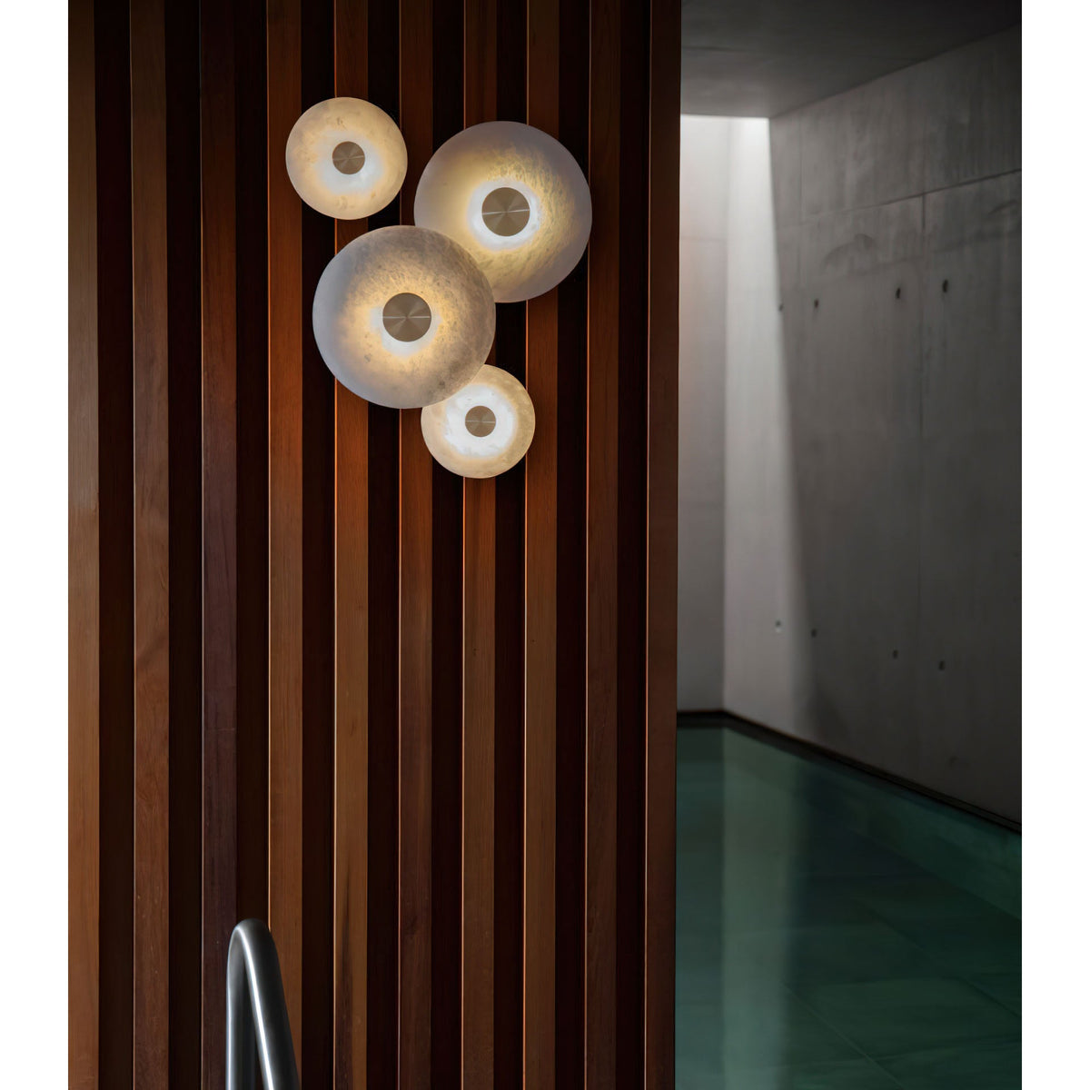 Bide Alabaster Wall Lamp – Refined Brass & Genuine Alabaster Wall Sconce