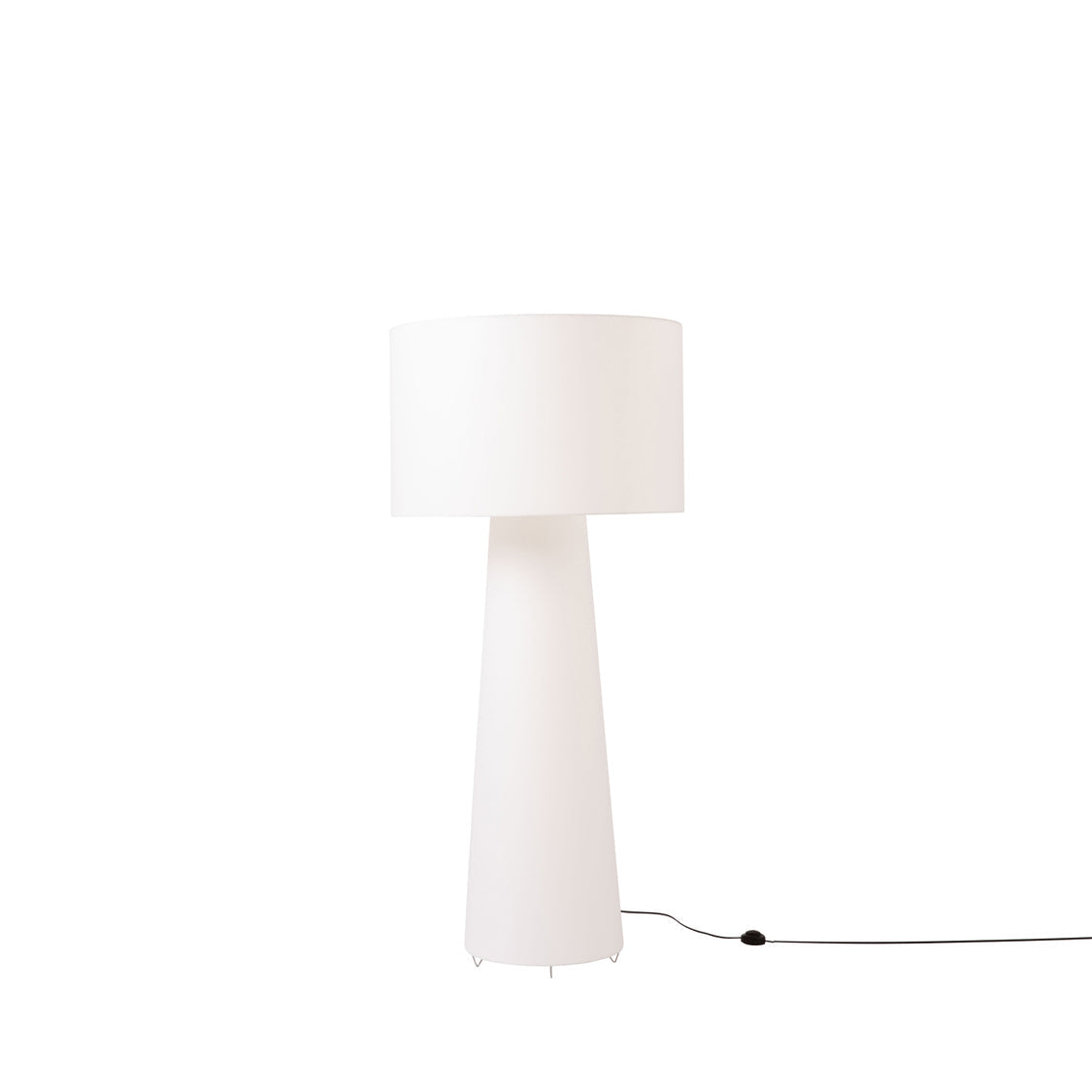 Big Shadow Floor Light – Oversized Fabric Shade & Contemporary Architectural Floor Lamp