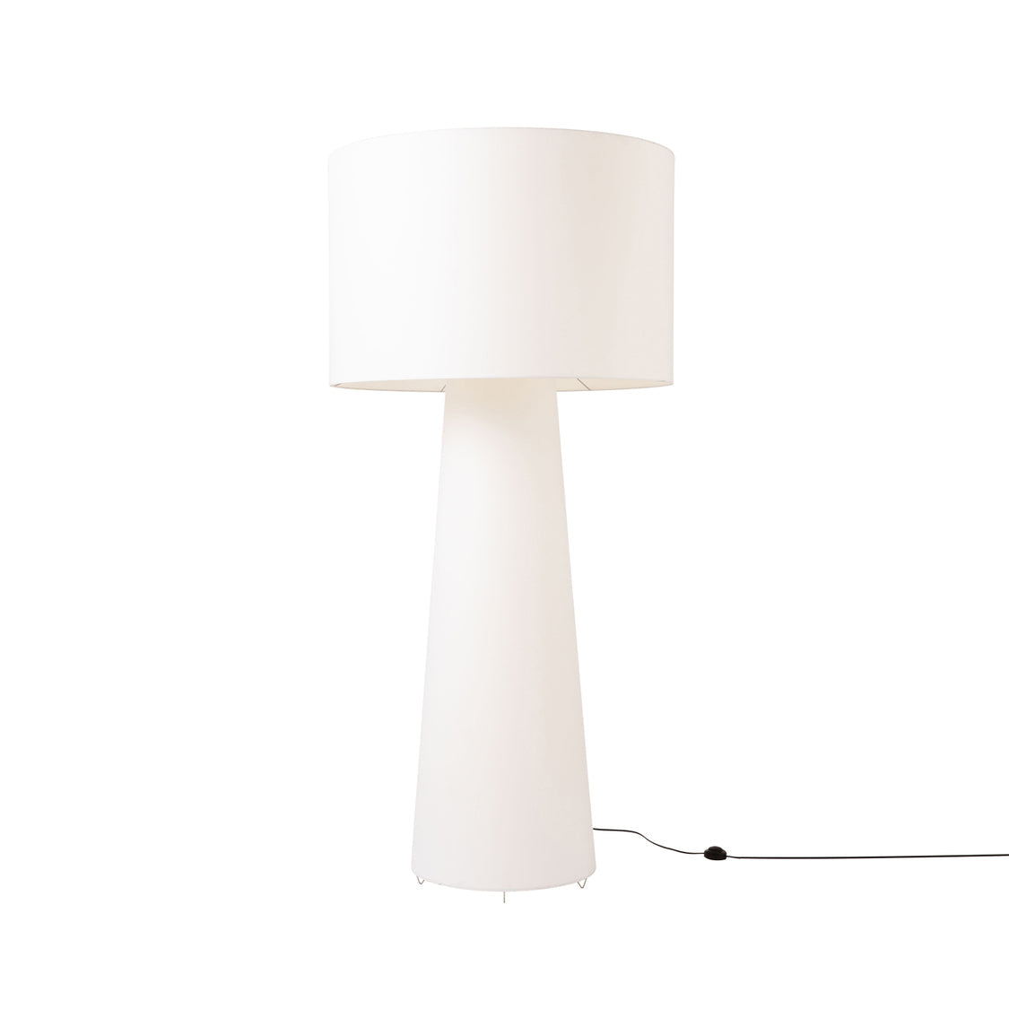 Big Shadow Floor Light – Oversized Fabric Shade & Contemporary Architectural Floor Lamp