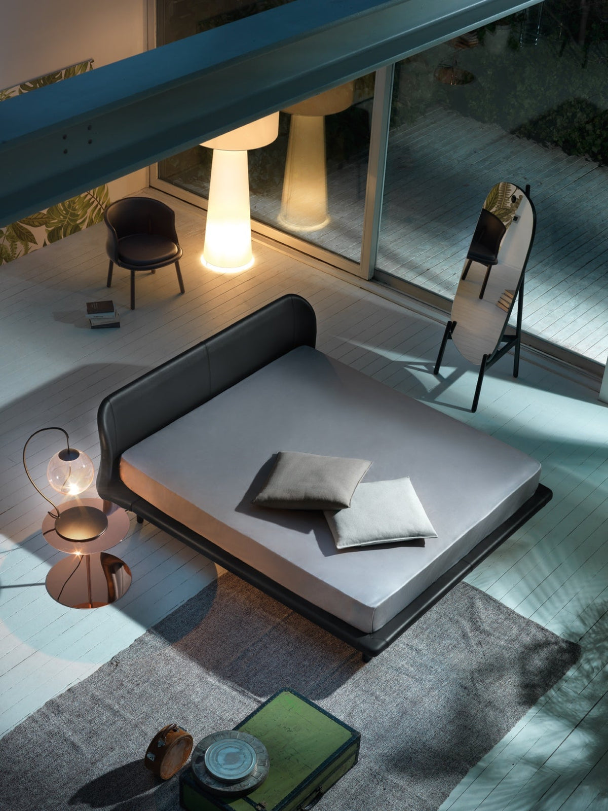 Big Shadow Floor Light – Oversized Fabric Shade & Contemporary Architectural Floor Lamp