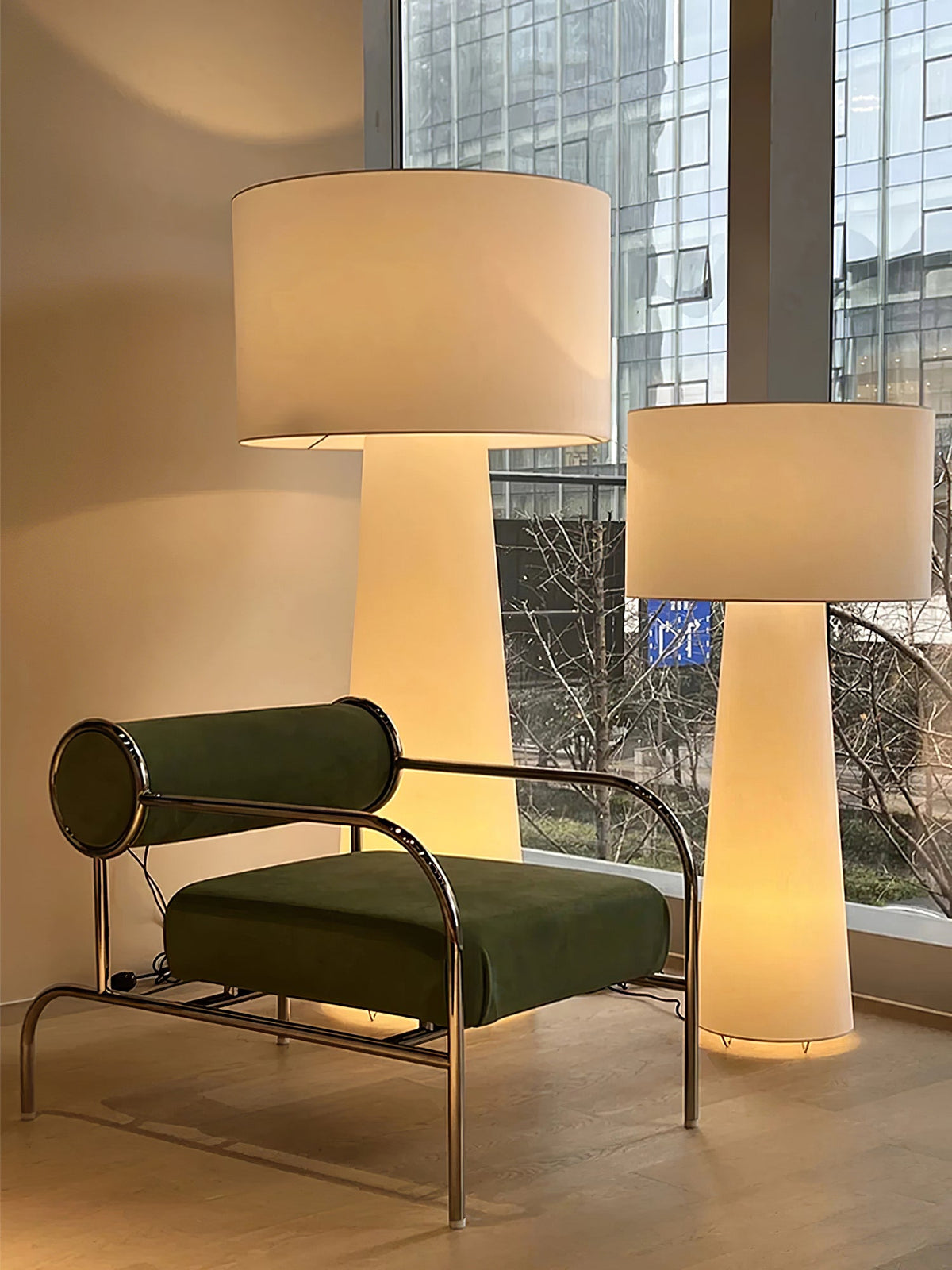 Big Shadow Floor Light – Oversized Fabric Shade & Contemporary Architectural Floor Lamp