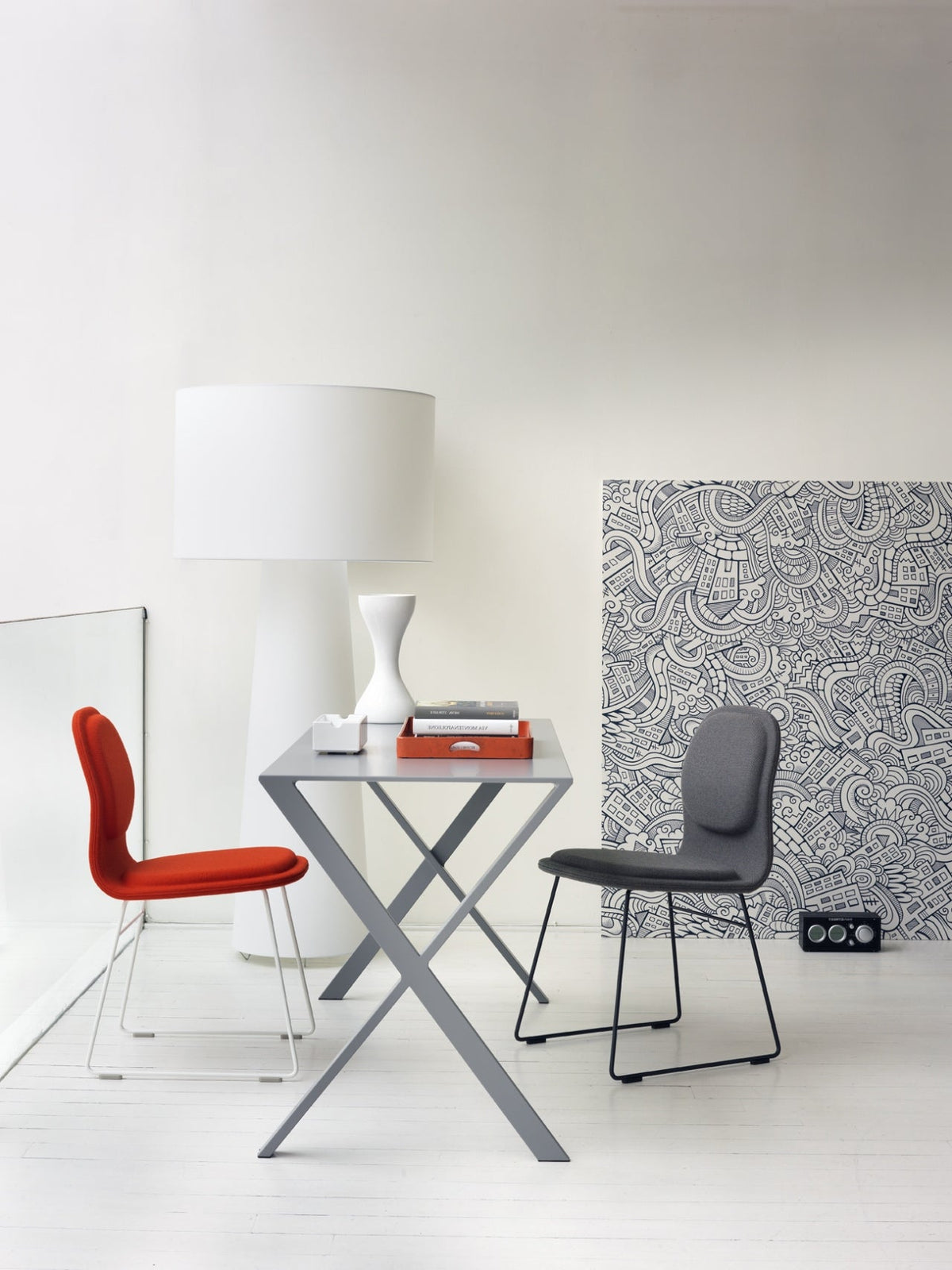 Big Shadow Floor Light – Oversized Fabric Shade & Contemporary Architectural Floor Lamp