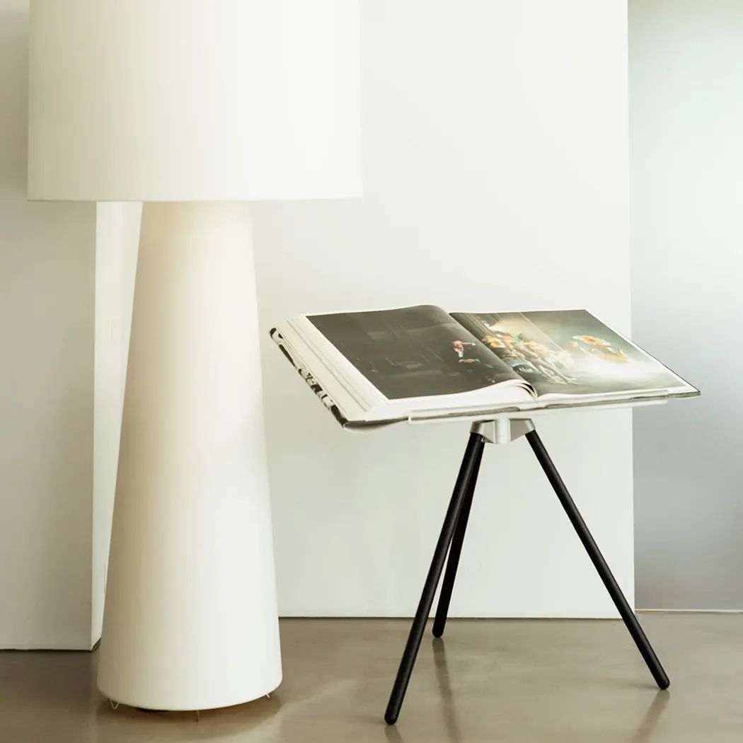 Big Shadow Floor Light – Oversized Fabric Shade & Contemporary Architectural Floor Lamp