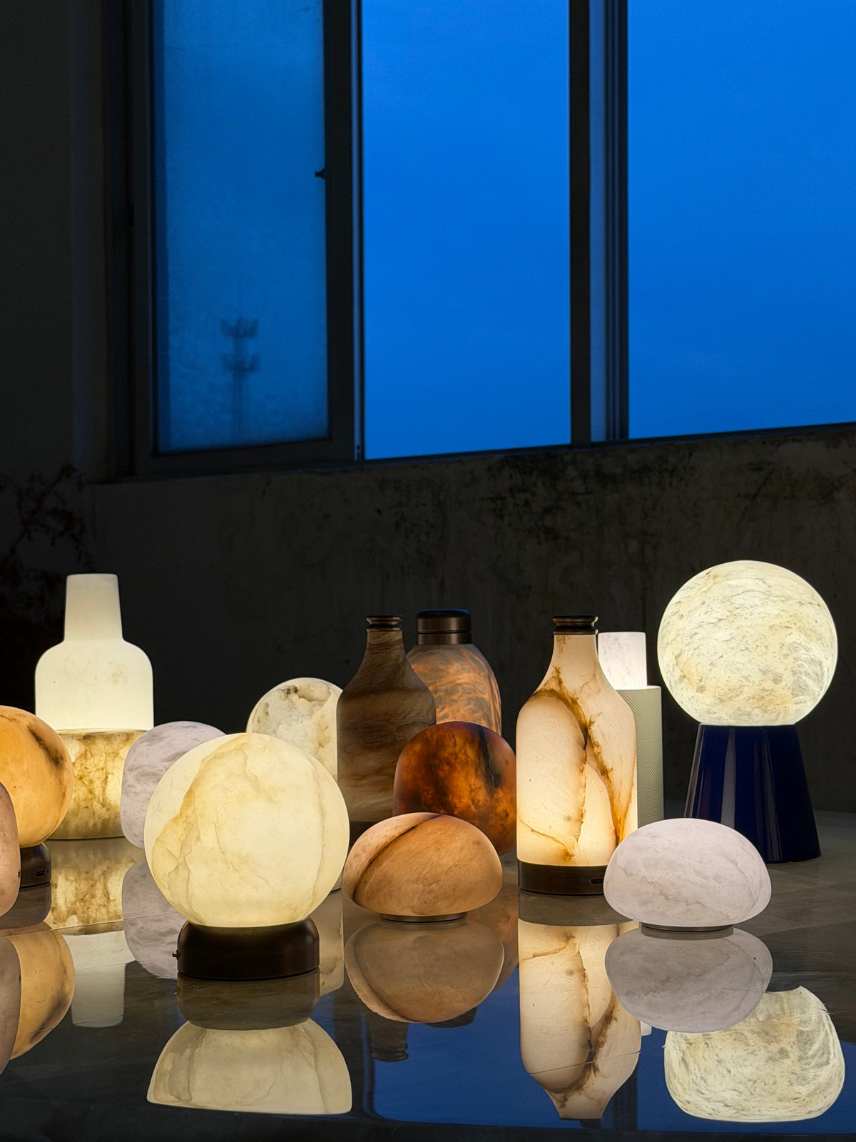 Bilia Mini Table Lamp – Rechargeable Geometric Metal & Alabaster Cordless Accent Light