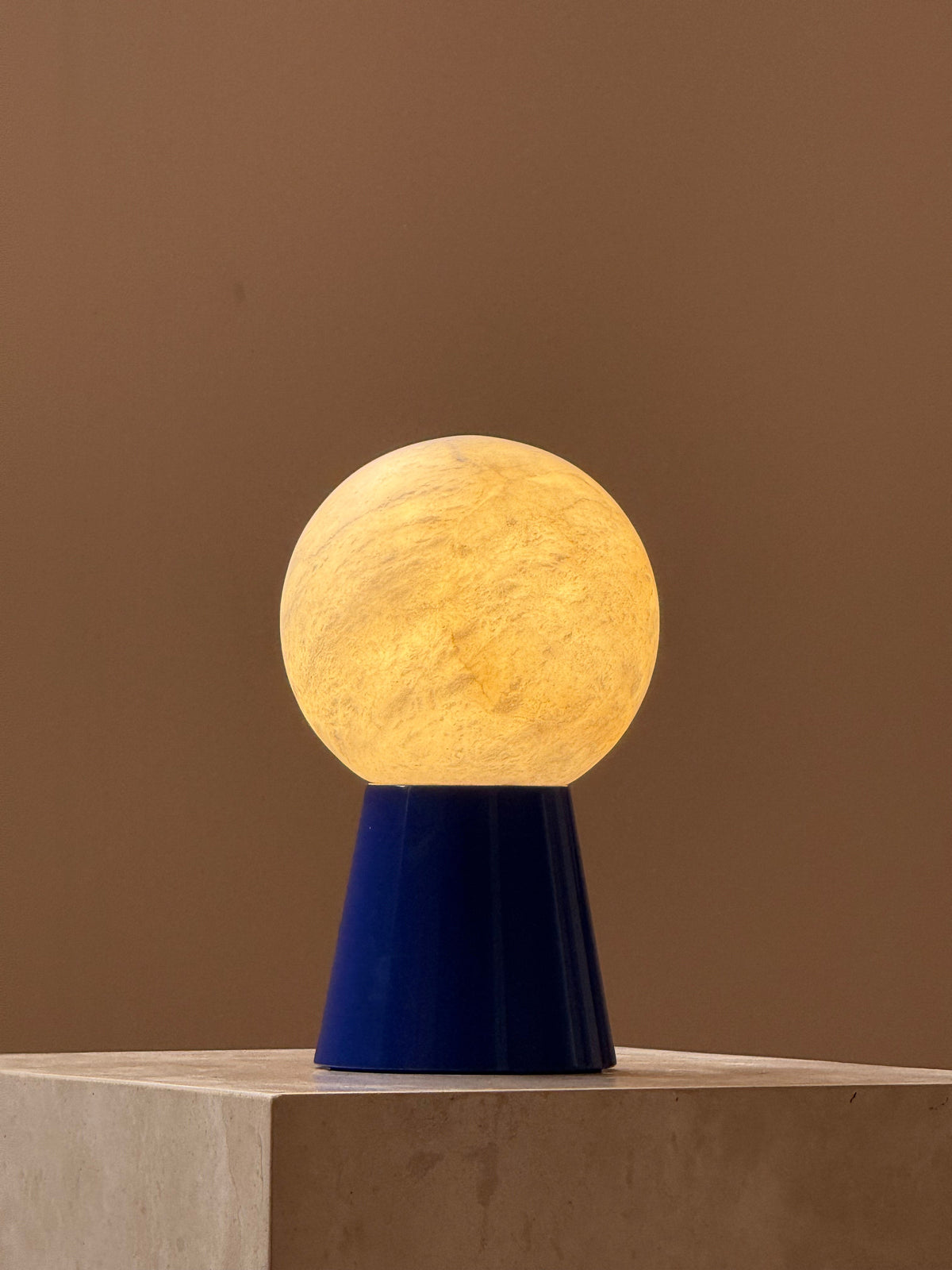 Bilia Mini Table Lamp – Rechargeable Geometric Metal & Alabaster Cordless Accent Light