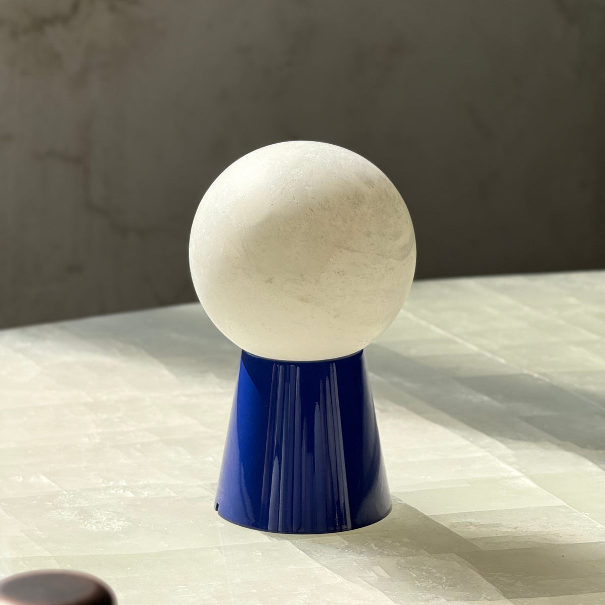 Bilia Mini Table Lamp – Rechargeable Geometric Metal & Alabaster Cordless Accent Light