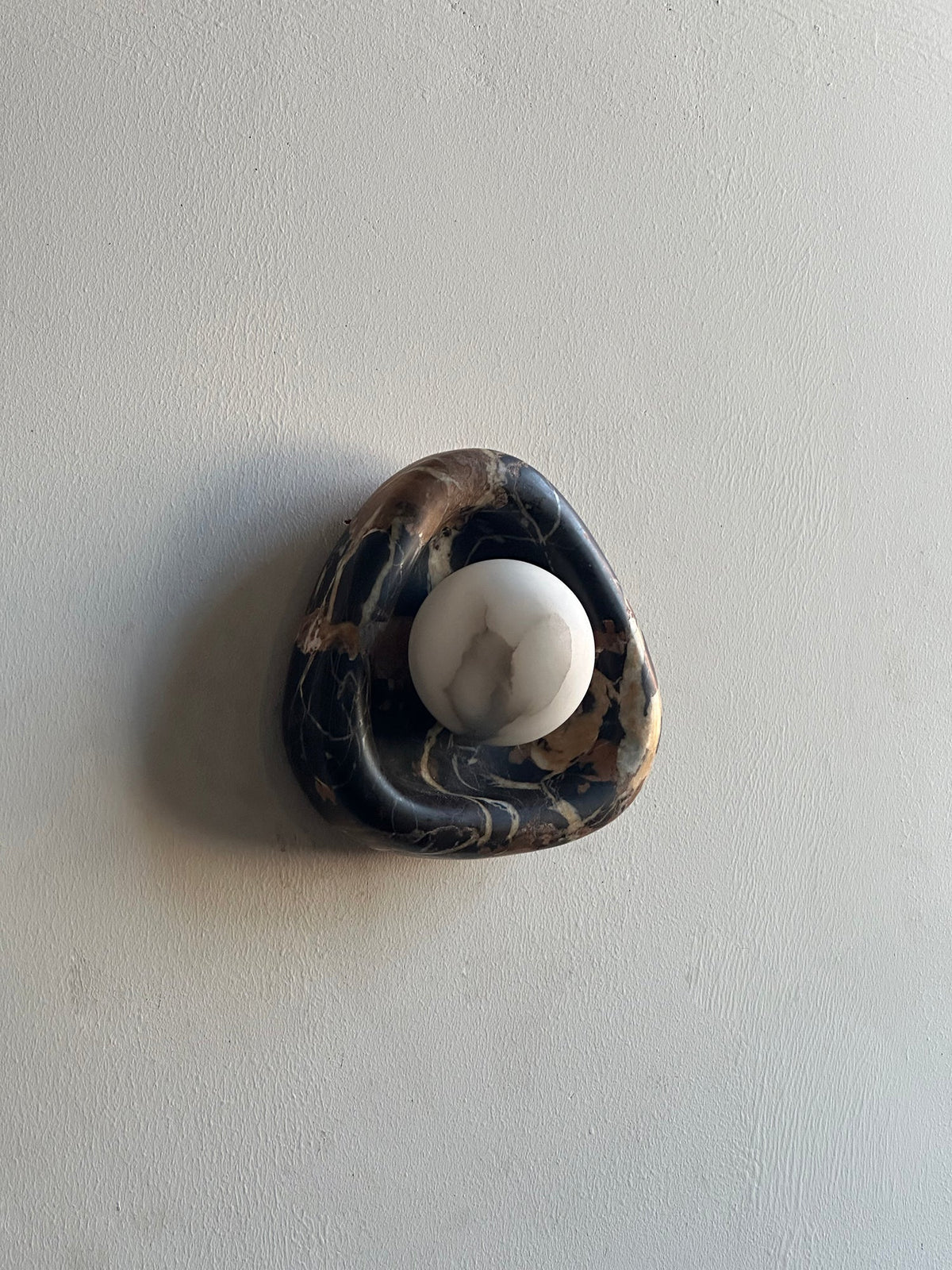 Black Pearl Marble Wall Lamp – Handcrafted Natural Marble & Alabaster Wall Sconce