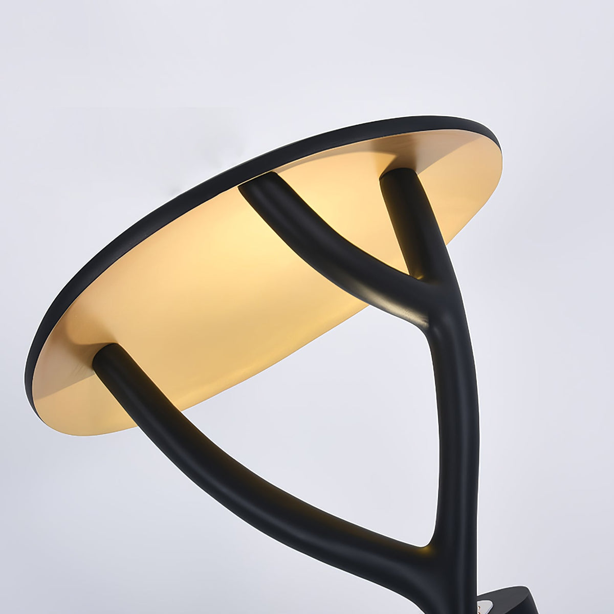 Black Sculpture Floor Lamp – Scandinavian Organic Fiberglass Floor Light