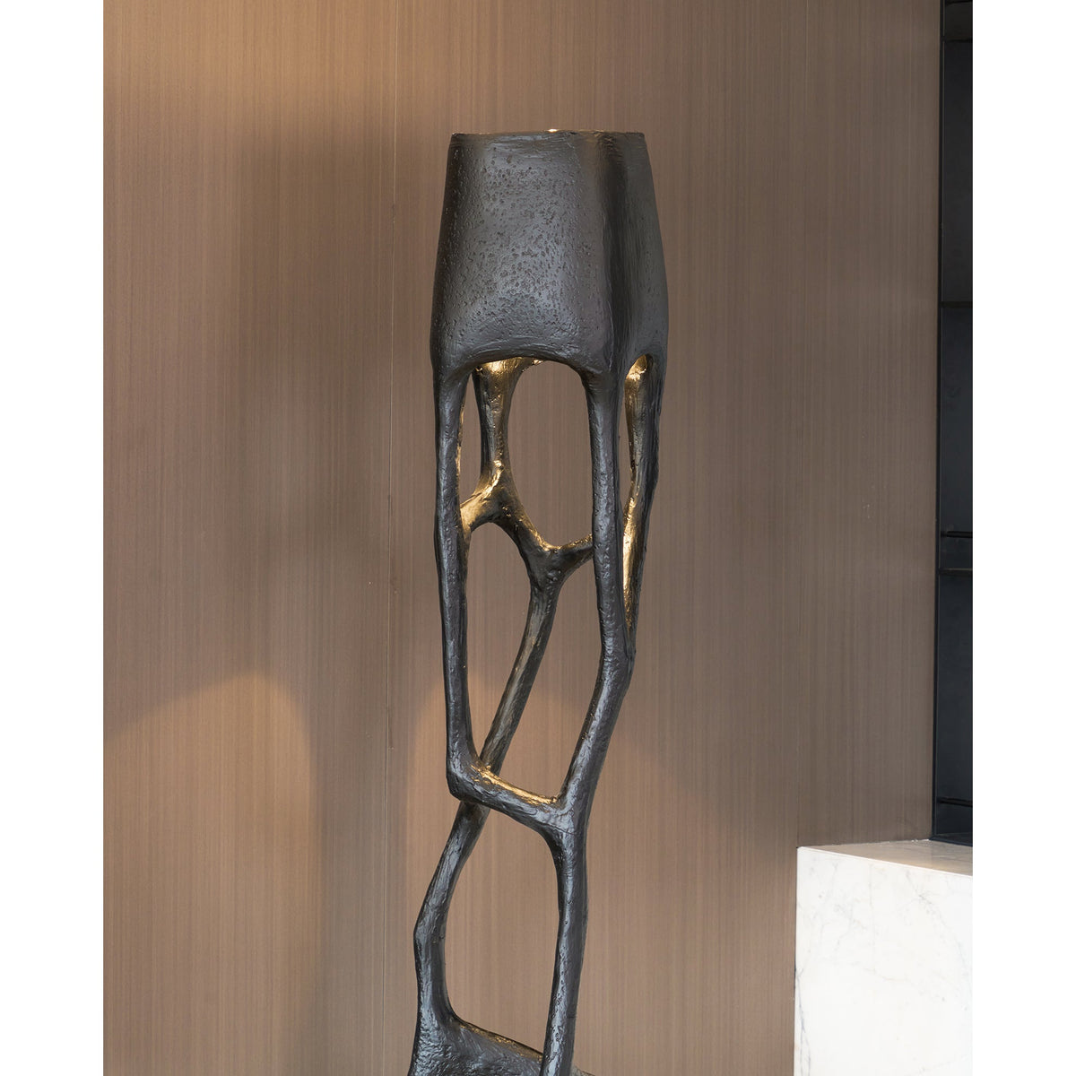 Black Tree Sculpture Floor Lamp – Gothic-Inspired Organic Resin Floor Light