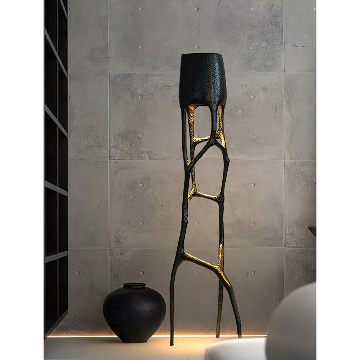 Black Tree Sculpture Floor Lamp – Gothic-Inspired Organic Resin Floor Light