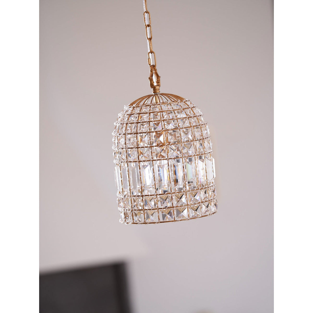 Blanca Crystal Pendant Lamp – Versailles-Inspired Crystal & Metal Pendant Light