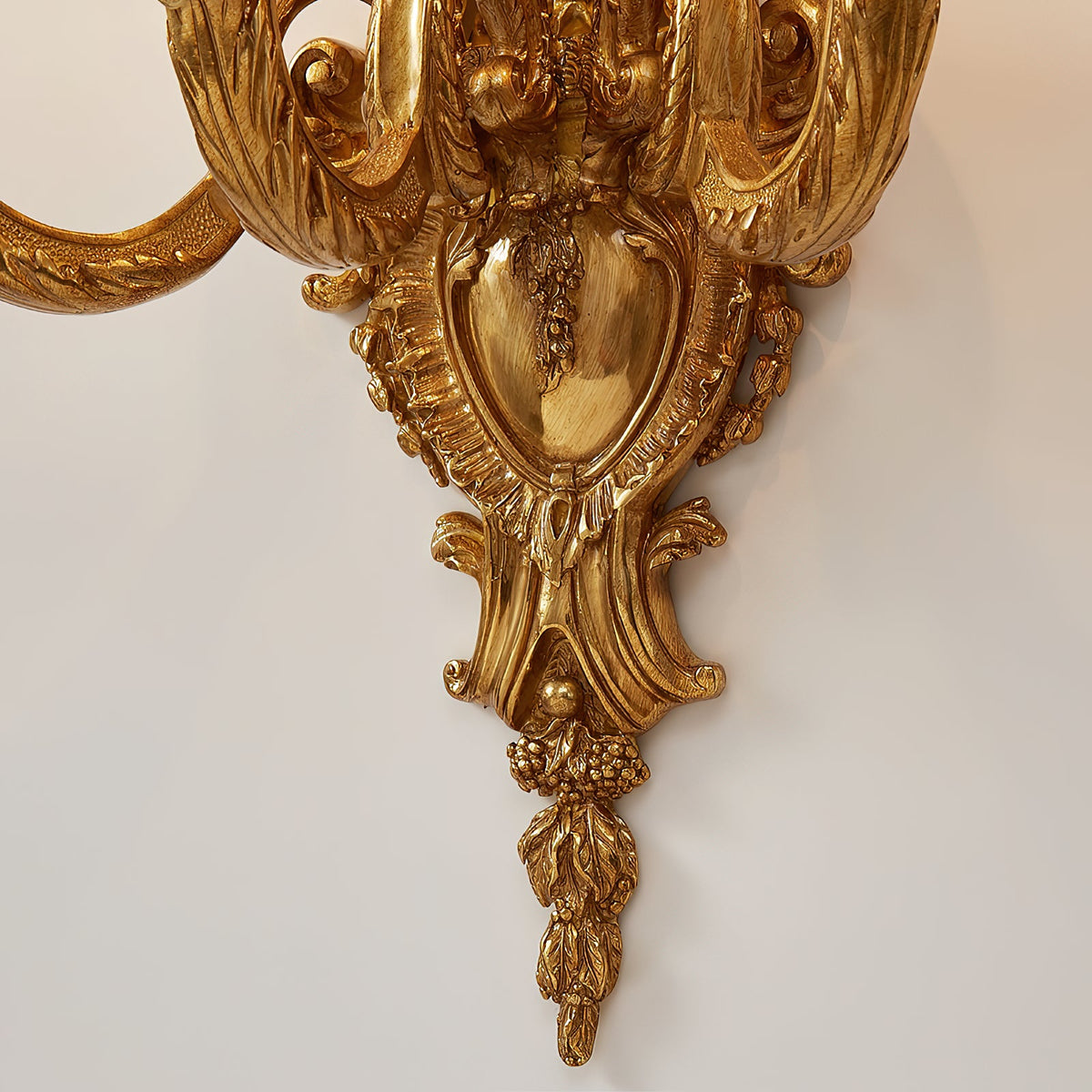 Blanche Brass Wall Lamp – Refined Multi-Head Vertical Brass Wall Sconce