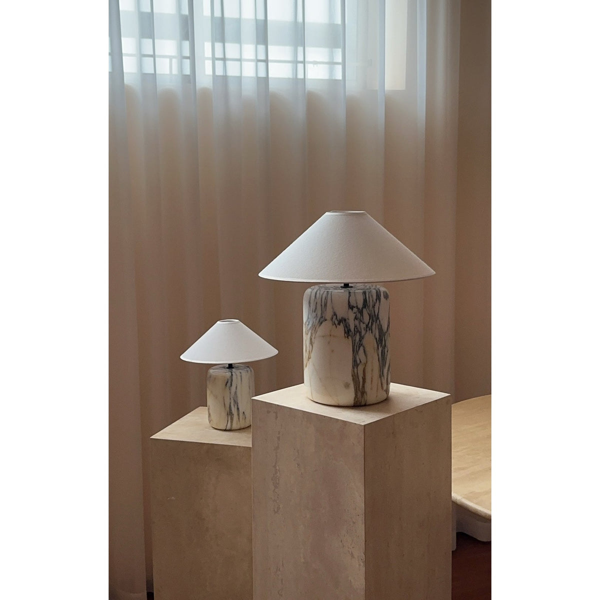 Block Marble Table Lamp – Calacatta Marble & Crisp Linen Accent Light