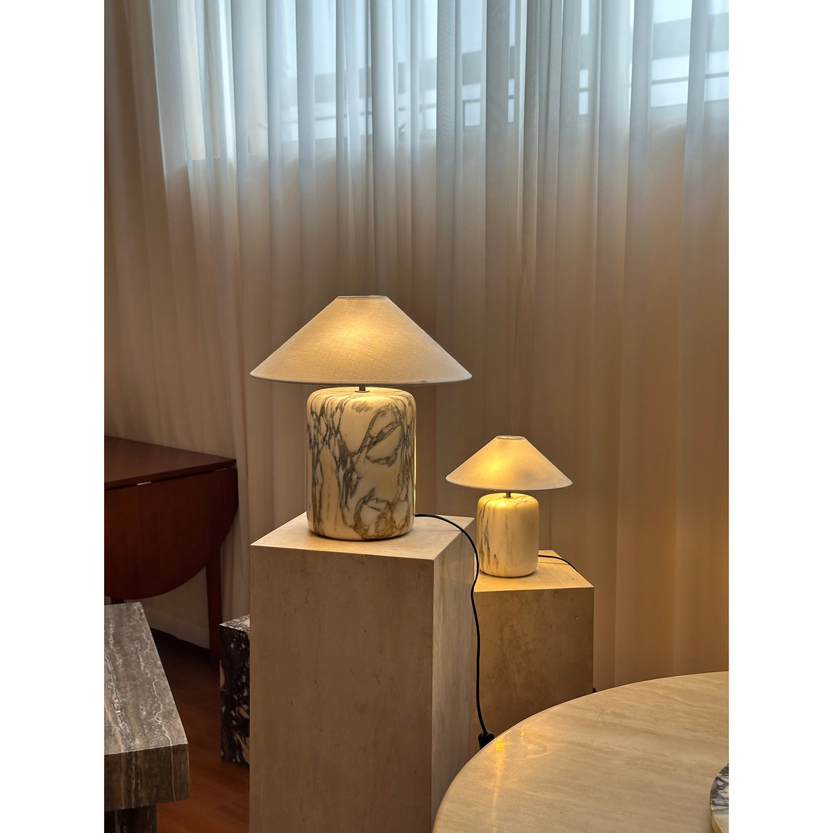 Block Marble Table Lamp – Calacatta Marble & Crisp Linen Accent Light