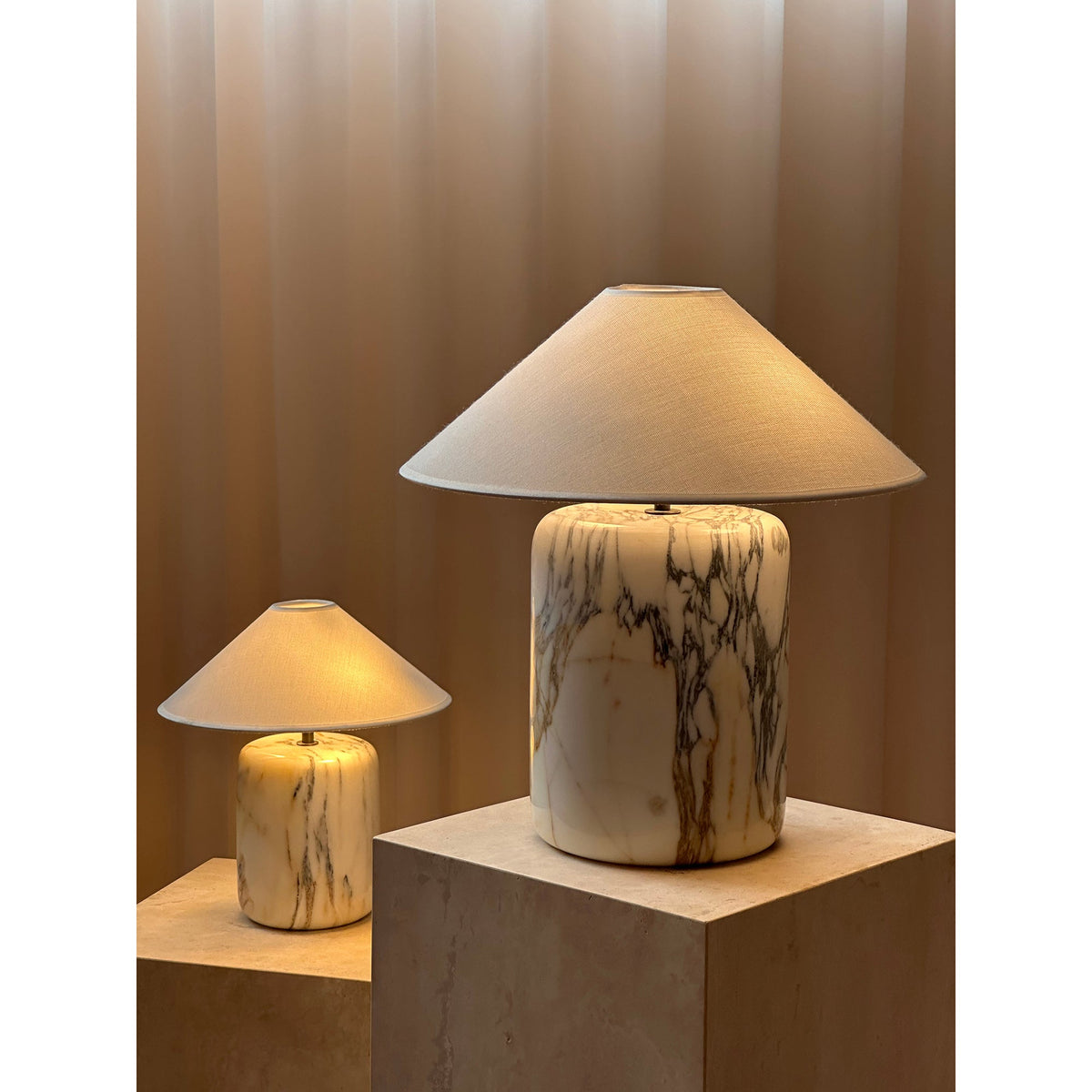 Block Marble Table Lamp – Calacatta Marble & Crisp Linen Accent Light