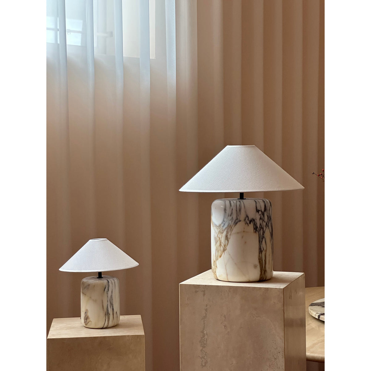 Block Marble Table Lamp – Calacatta Marble & Crisp Linen Accent Light