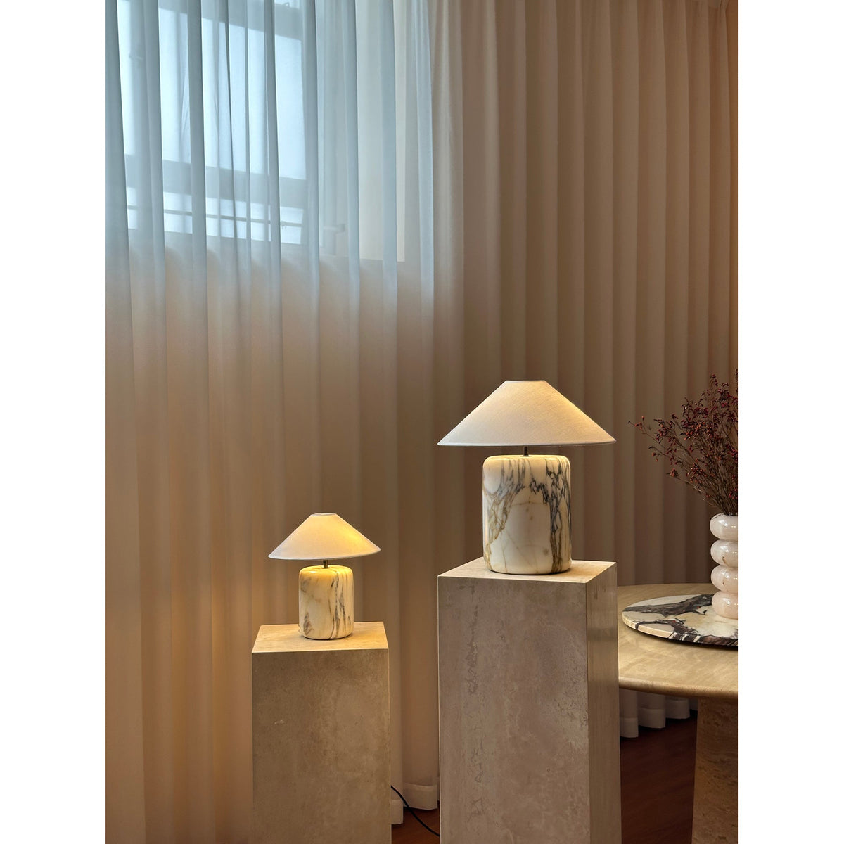 Block Marble Table Lamp – Calacatta Marble & Crisp Linen Accent Light