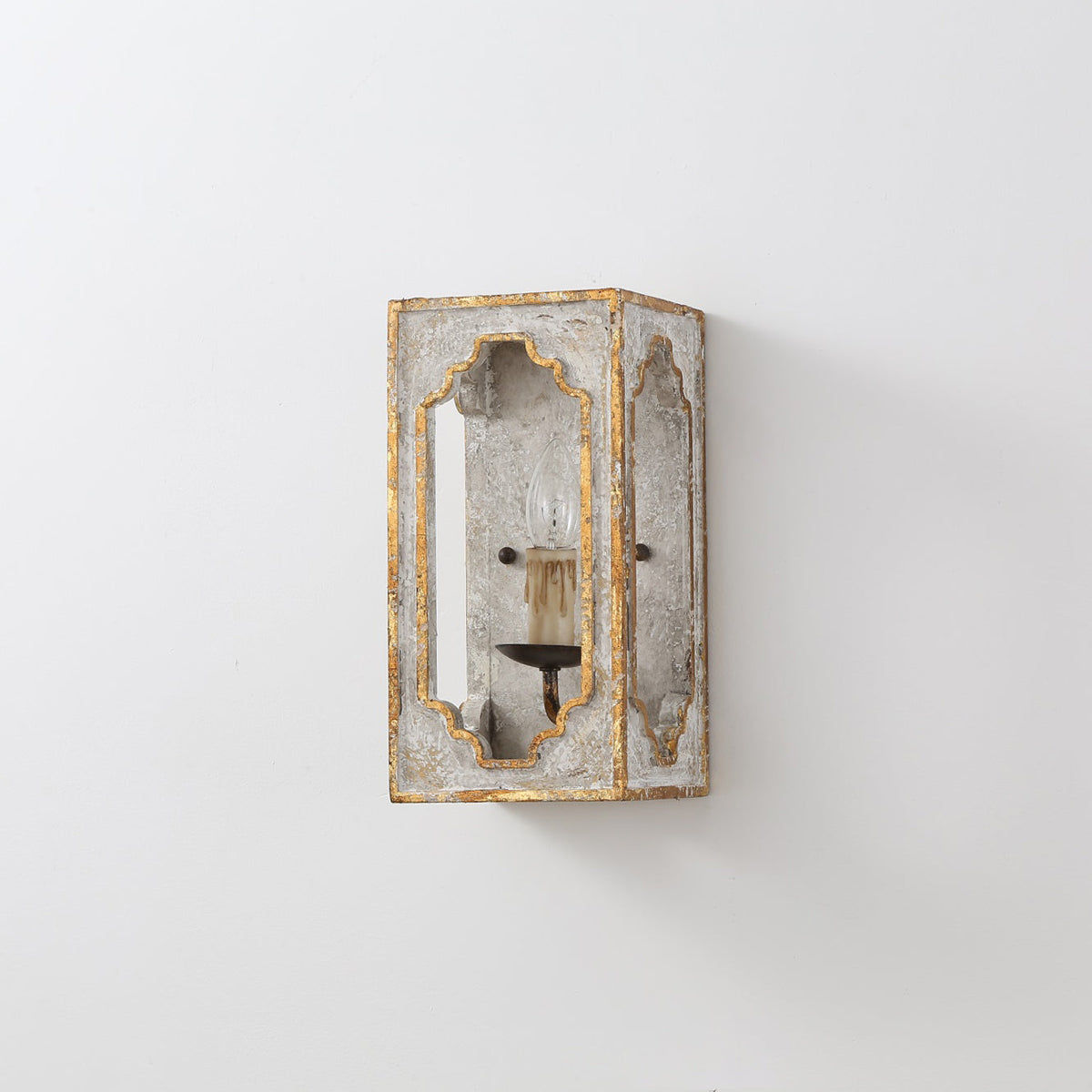 Boho Rustic Cube Sconce – Weathered Wood & Metal Candelabra Wall Light