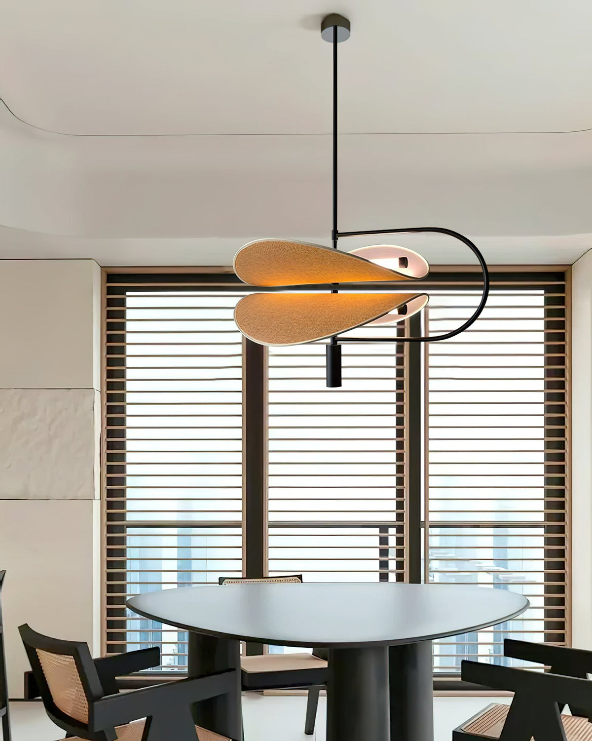 Bonnie Pendant Light – Saffron-Inspired Organic Fabric & Integrated LED Chandelier
