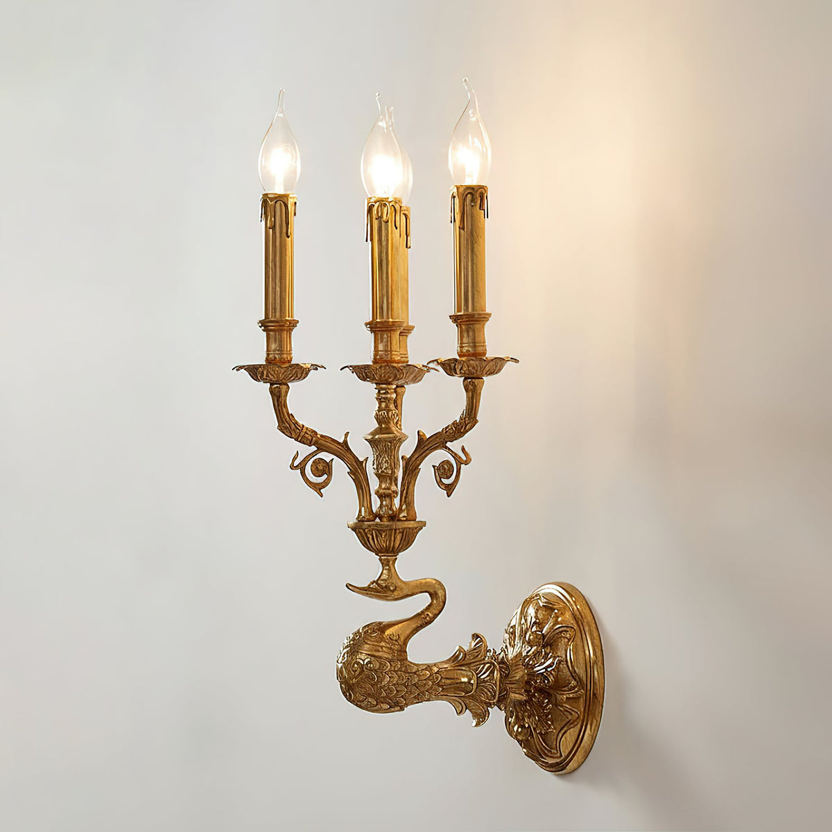 Brad Palace Wall Lamp – 4-Head Vertical Solid Brass Palace Wall Sconce