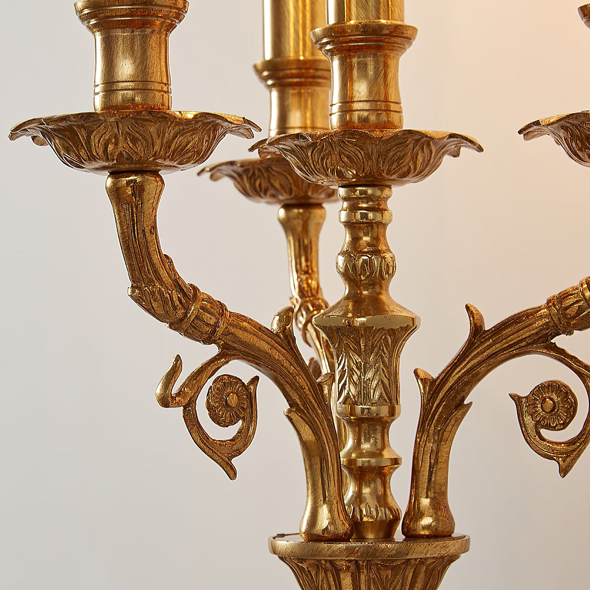 Brad Palace Wall Lamp – 4-Head Vertical Solid Brass Palace Wall Sconce