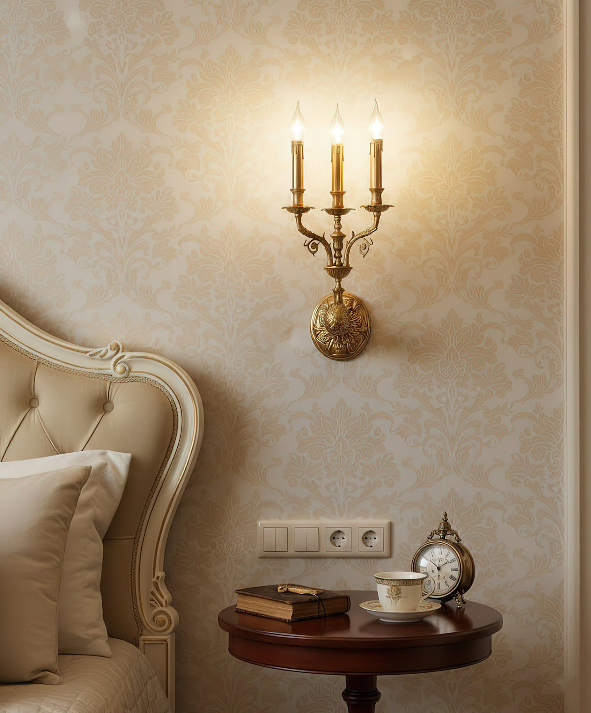 Brad Palace Wall Lamp – 4-Head Vertical Solid Brass Palace Wall Sconce