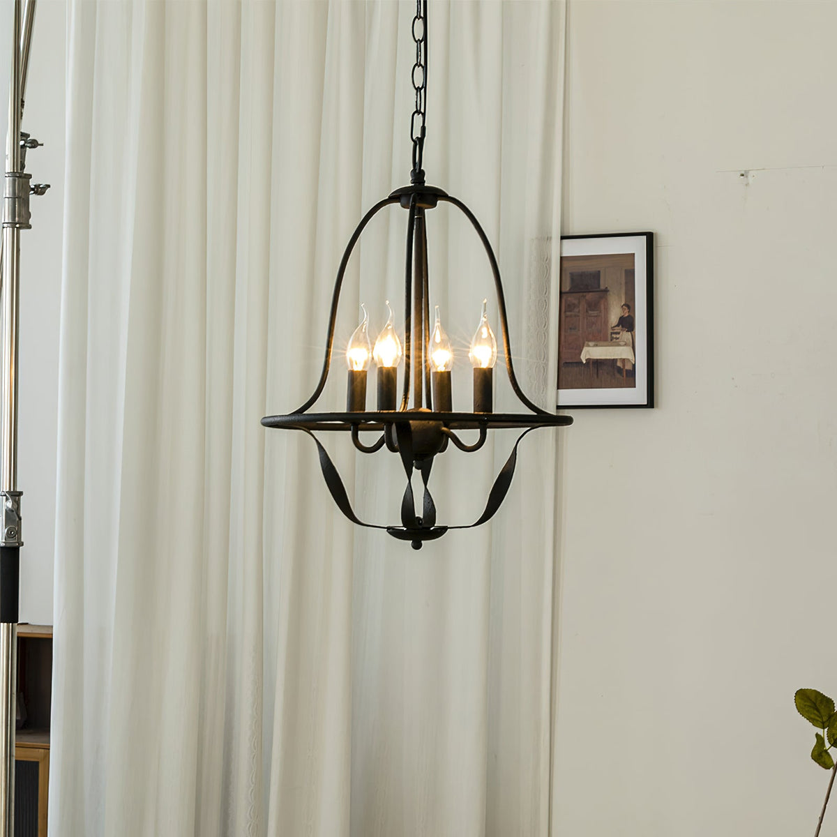 Bradbury Pendant Lamp – Bell-Shaped Twisted Ribbon-Arm 4-Head Pendant Light