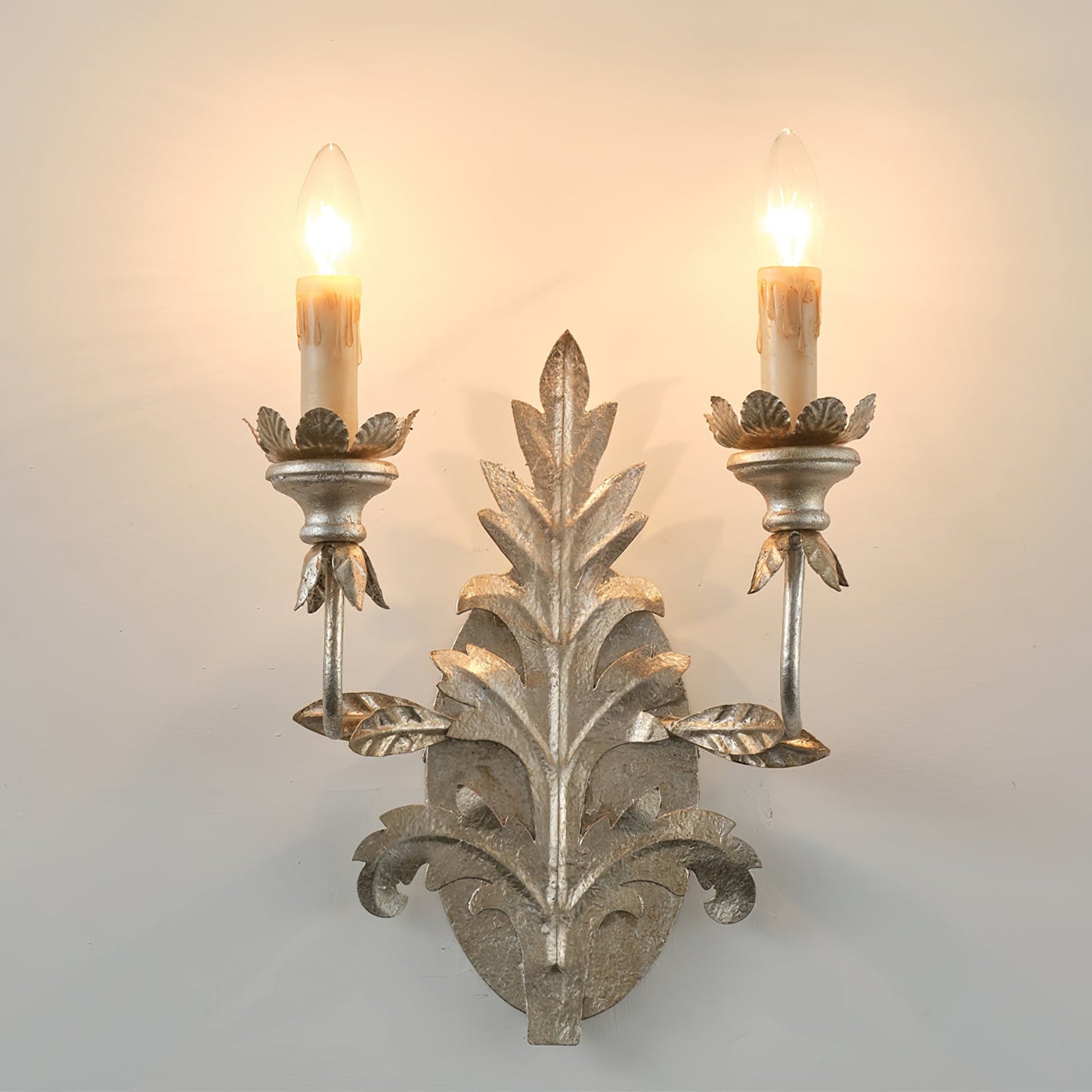 Branch Leaf Wall Lamp - Botanical Iron Sconce & Nature-Inspired Accent Light