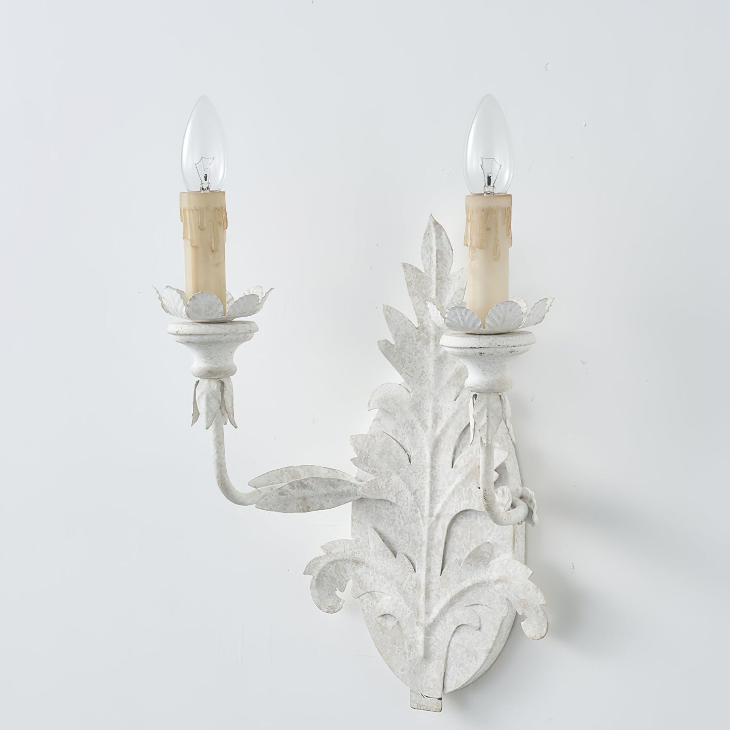 Branch Leaf Wall Lamp - Botanical Iron Sconce & Nature-Inspired Accent Light