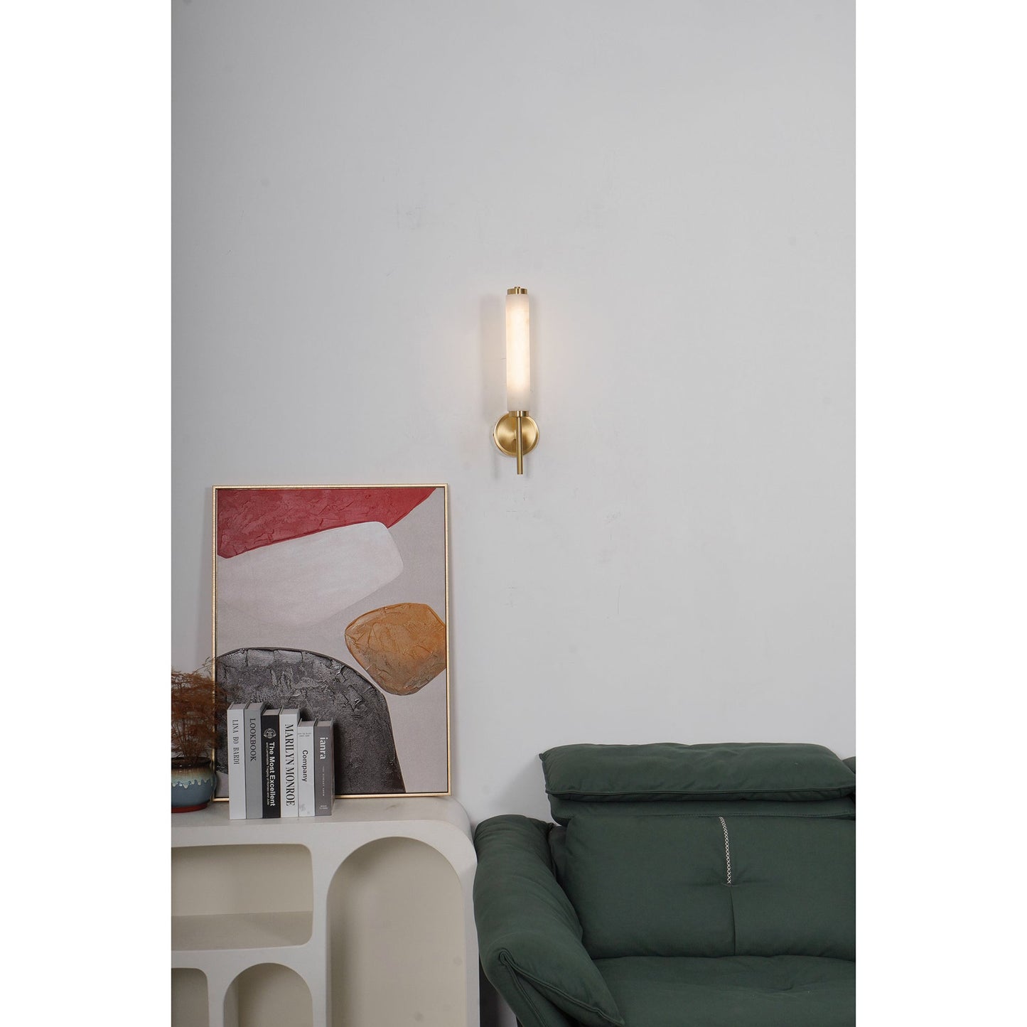 Brindisi Alabaster Wall Lamp - Modern Brass & Natural Stone Vertical Sconce