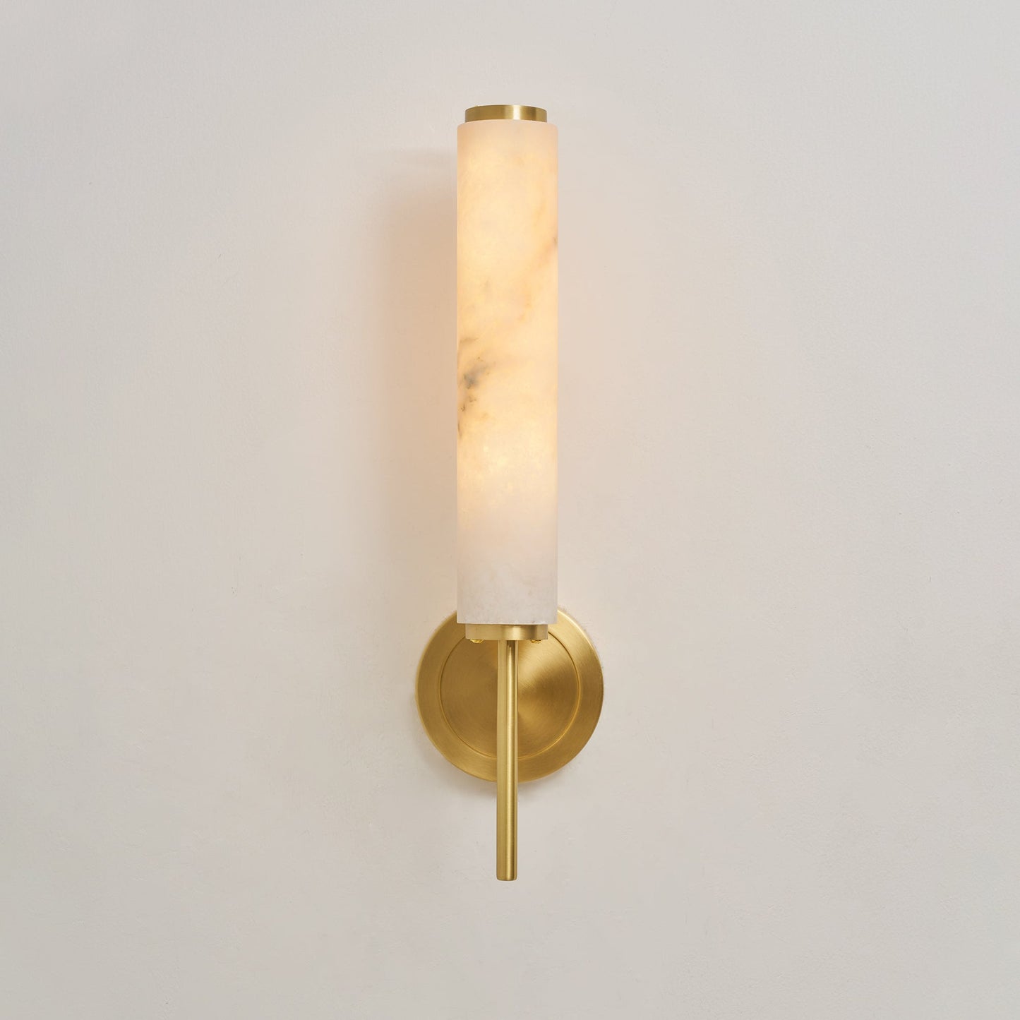Brindisi Alabaster Wall Lamp - Modern Brass & Natural Stone Vertical Sconce