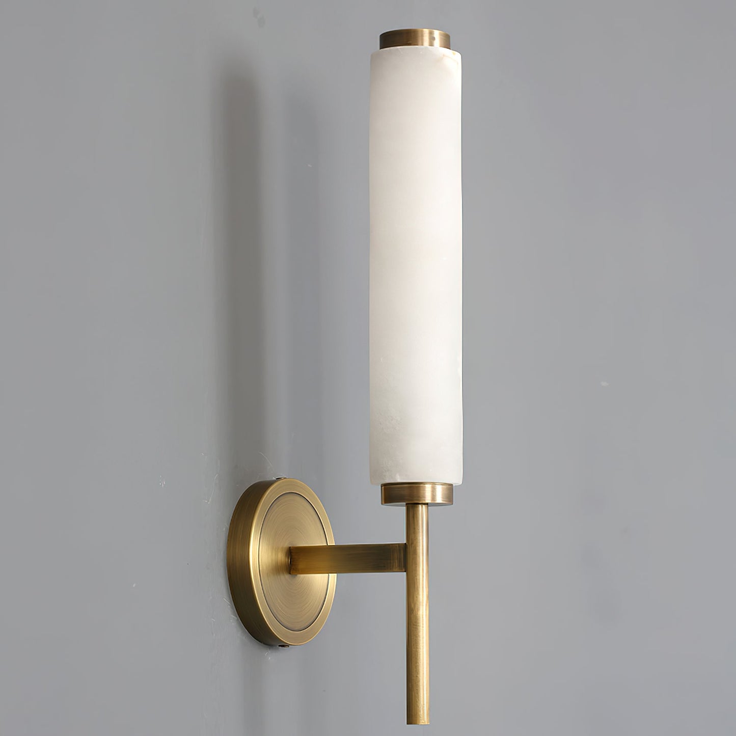 Brindisi Alabaster Wall Lamp - Modern Brass & Natural Stone Vertical Sconce