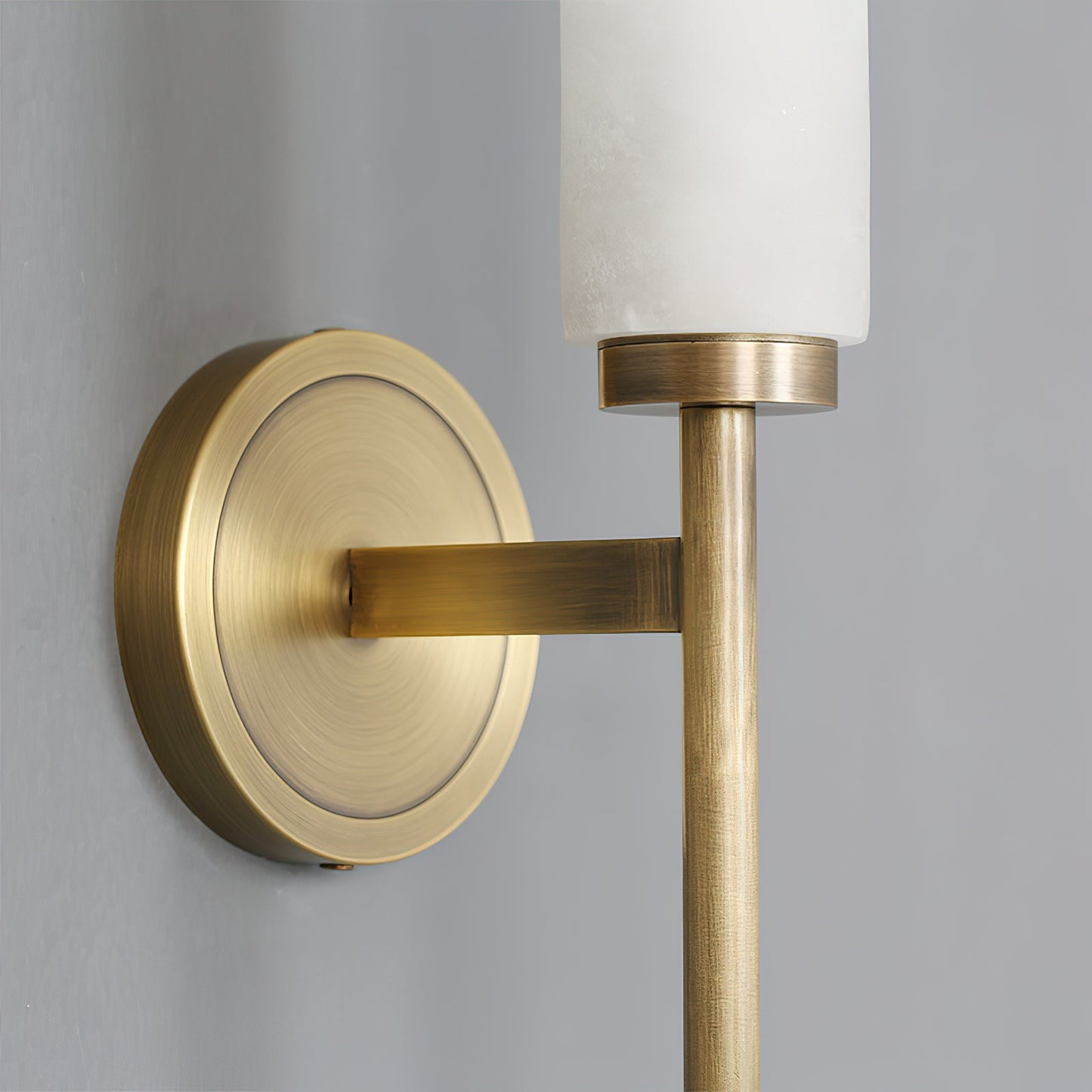 Brindisi Alabaster Wall Lamp - Modern Brass & Natural Stone Vertical Sconce