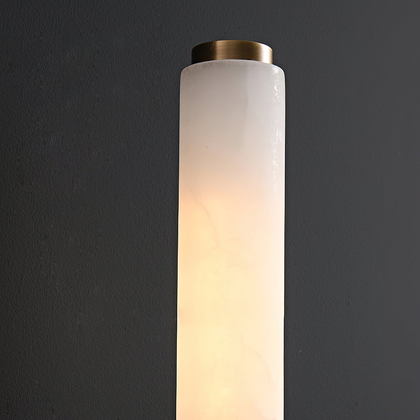 Brindisi Alabaster Wall Lamp - Modern Brass & Natural Stone Vertical Sconce